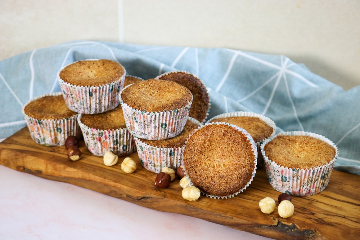 Nussmuffins mit Grieß