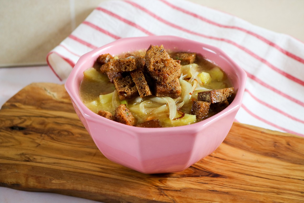 Zwiebel-Brot-Suppe