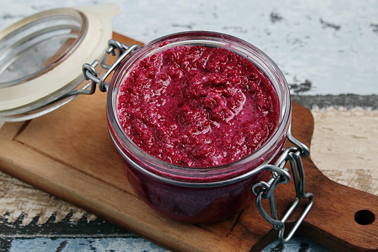 Veganer Aufstrich mit Rote Bete und Meerrettich