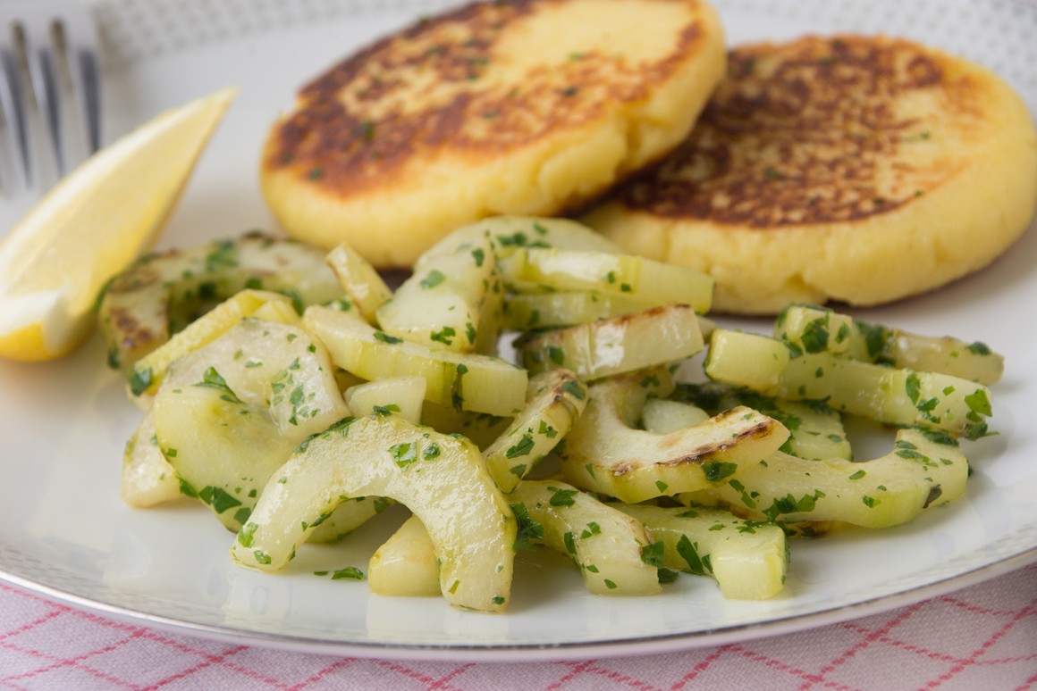 Gurken mit Zitronensauce