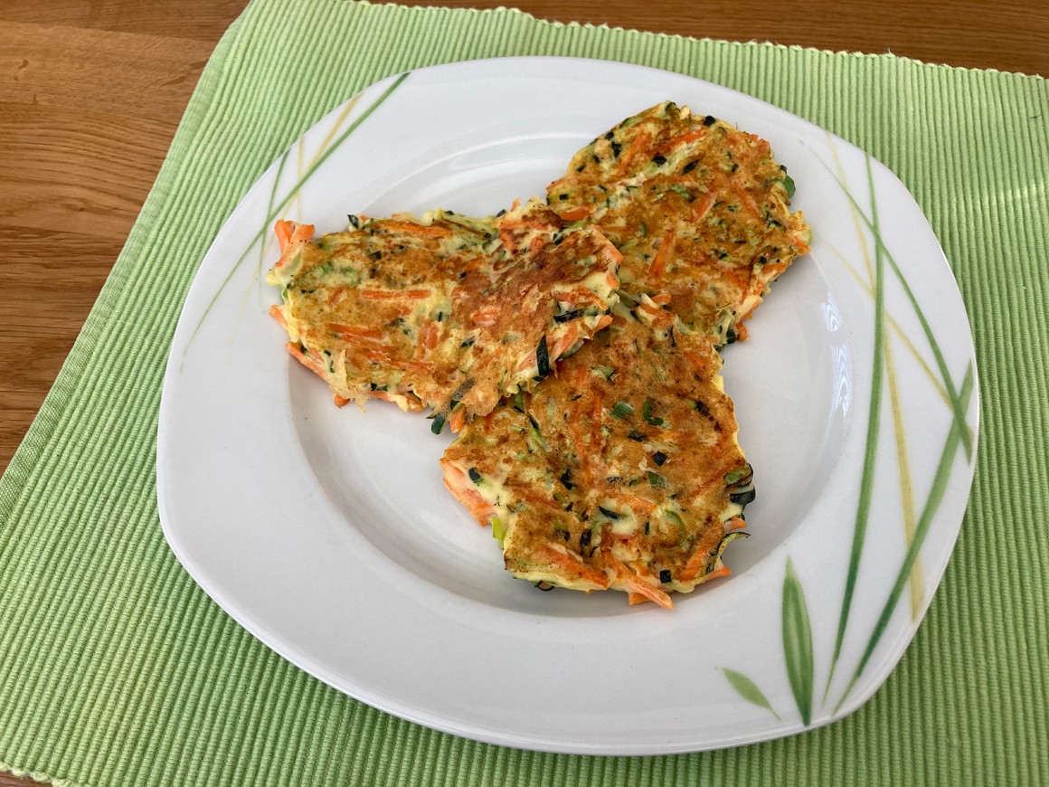 Zucchinipuffer mit Karotten