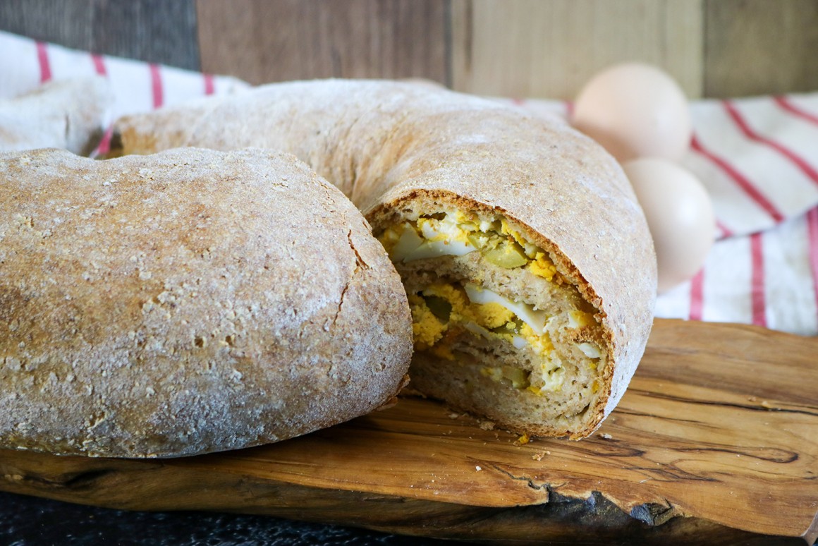 Gefülltes griechisches Brot