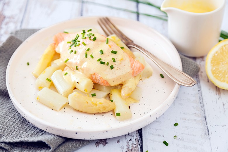 Spargelsalat mit Lachs