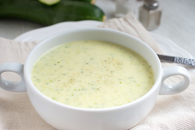 Kartoffel-Zucchini-Suppe