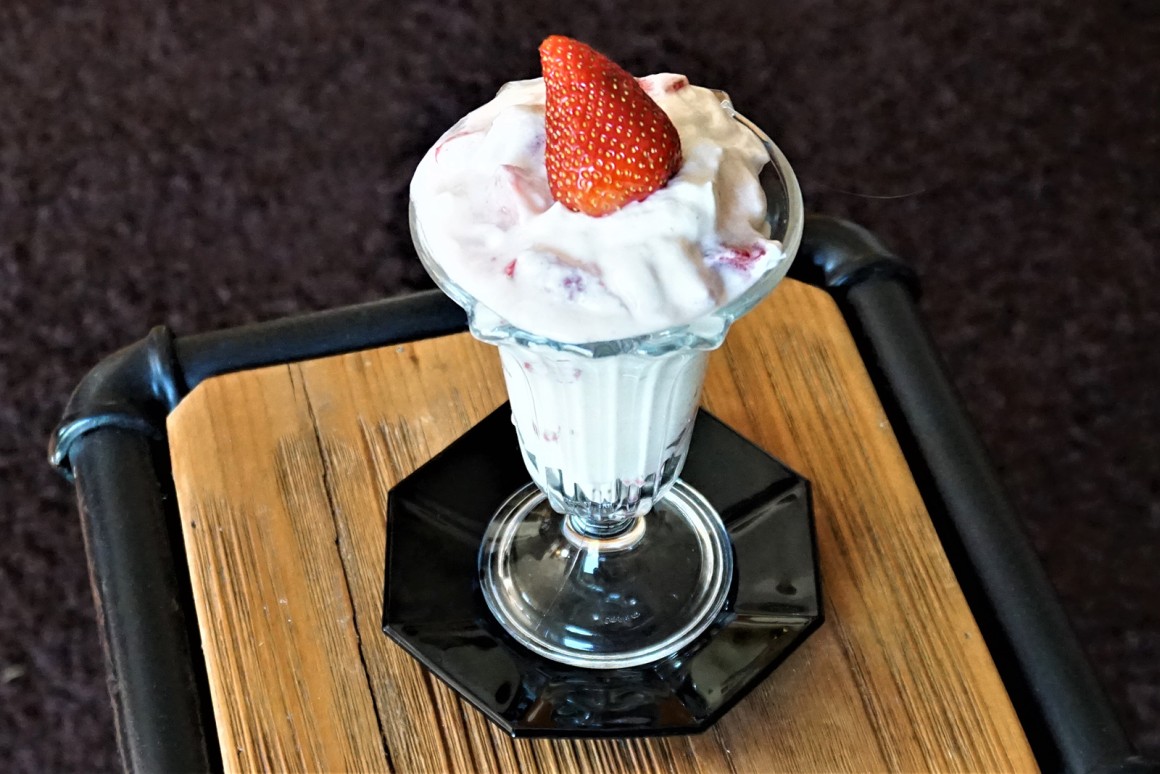 Erdbeerbecher mit Amaretto