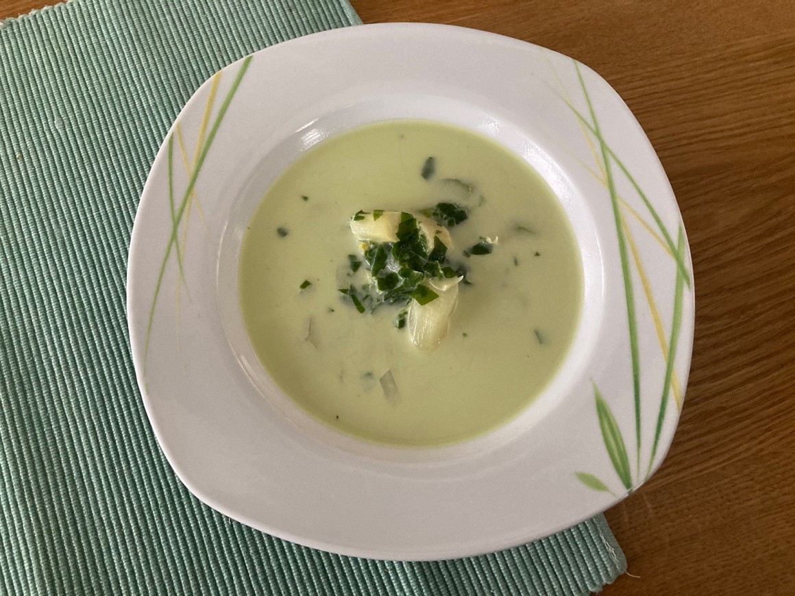 Spargel-Bärlauchsuppe