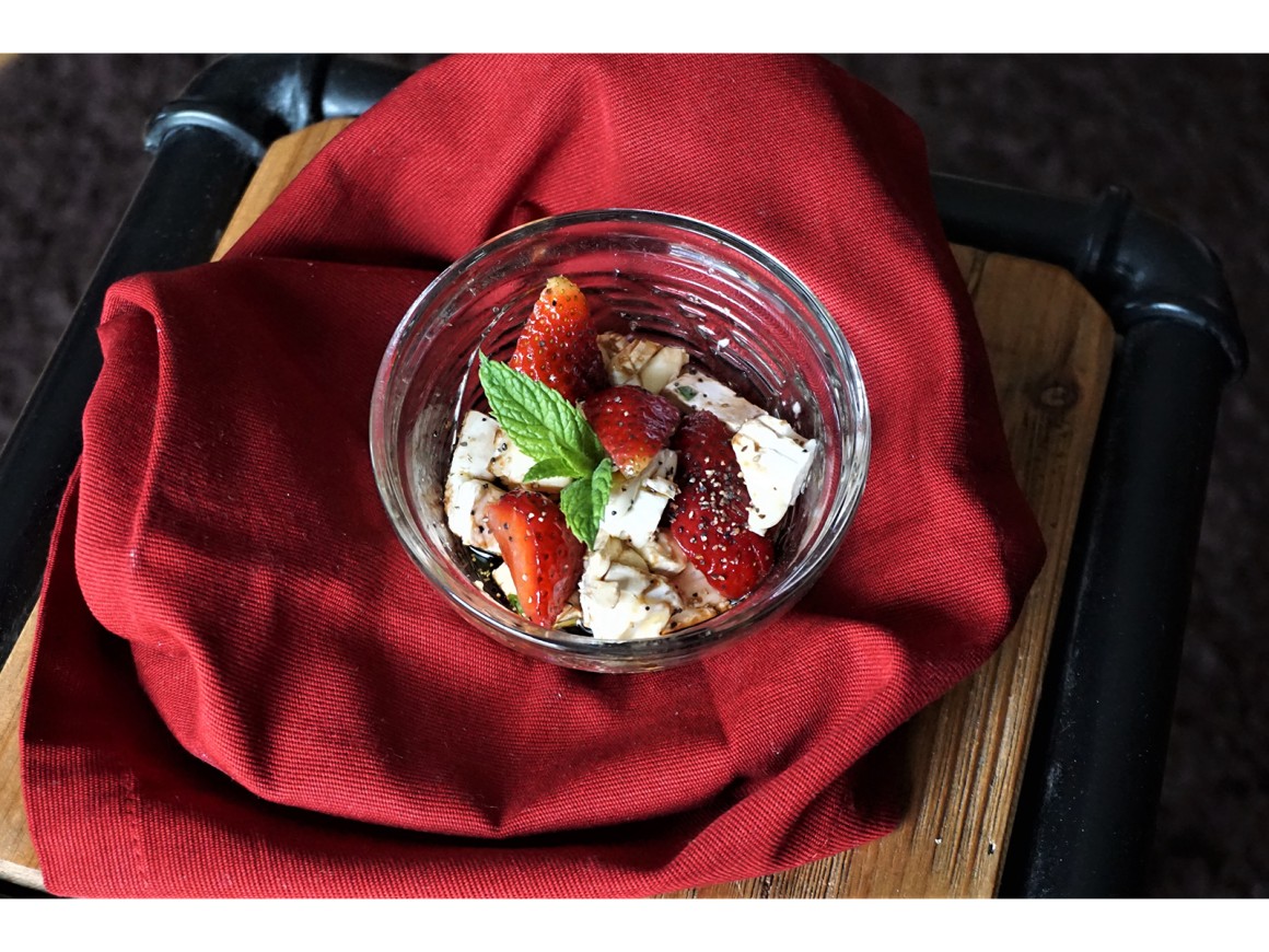 Süßer Camembertsalat
