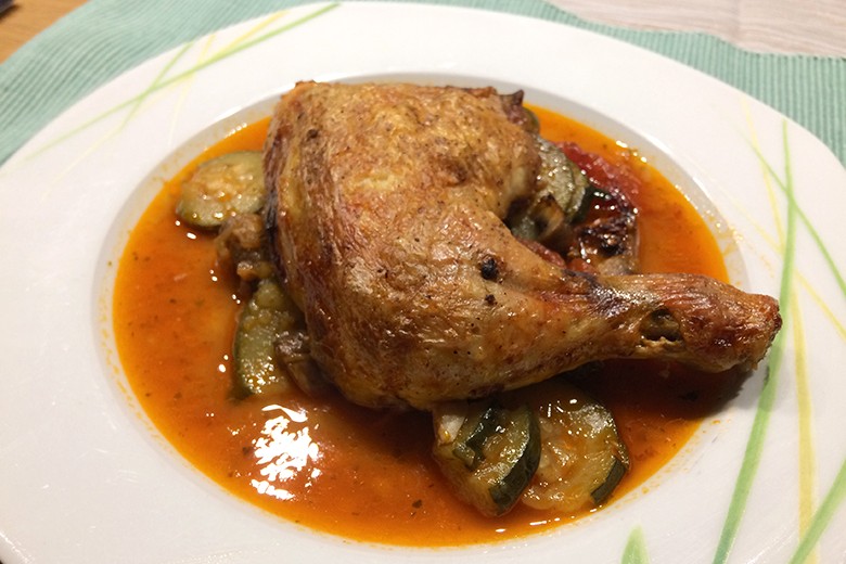 Geflügelpfanne mit buntem Gemüse