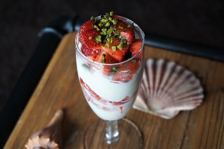Erdbeer-Vanille-Sahne-Dessert