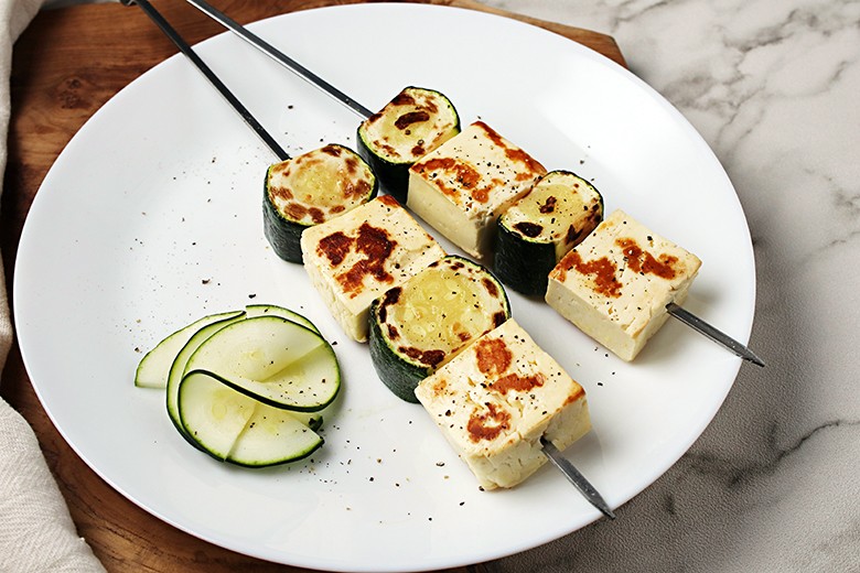 Halloumi-Zucchini-Spieße
