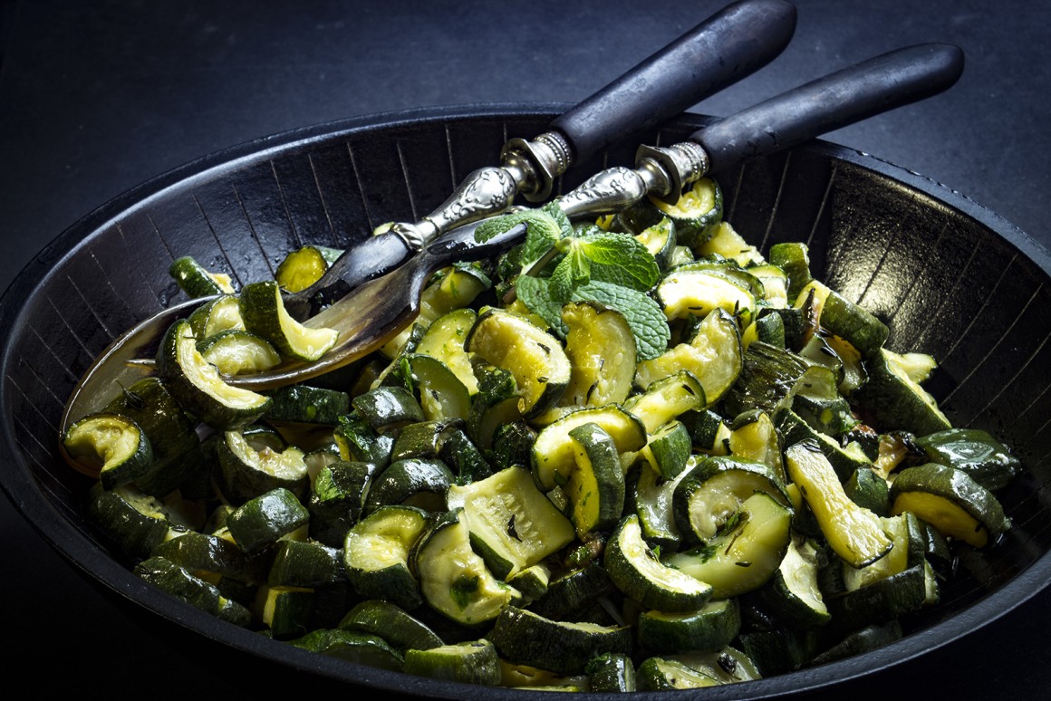 Zucchinisalat mit Minze