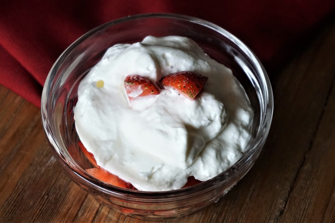 Erdbeeren mit Vanillesahne