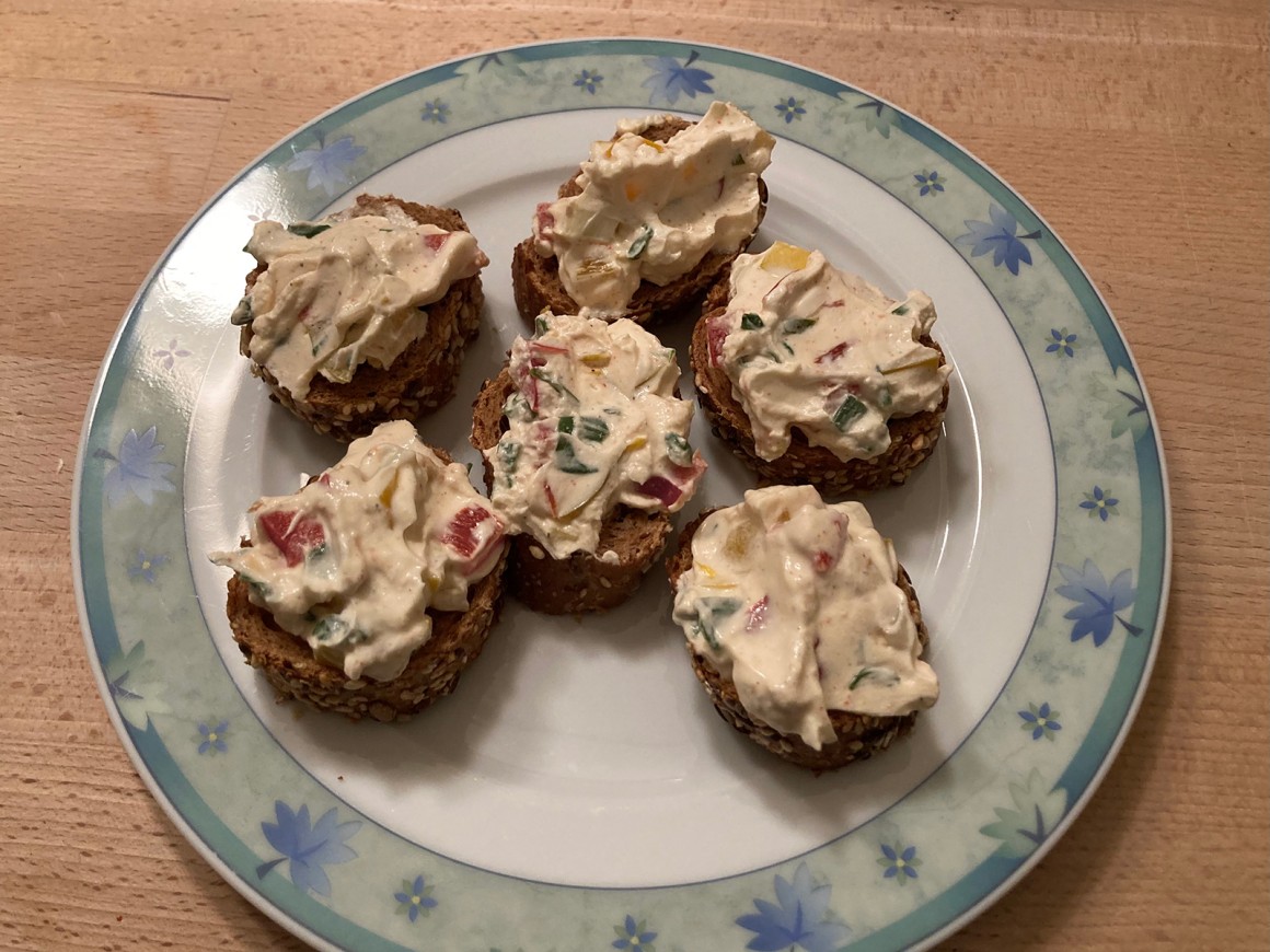 Frischkäse-Paprika-Dip