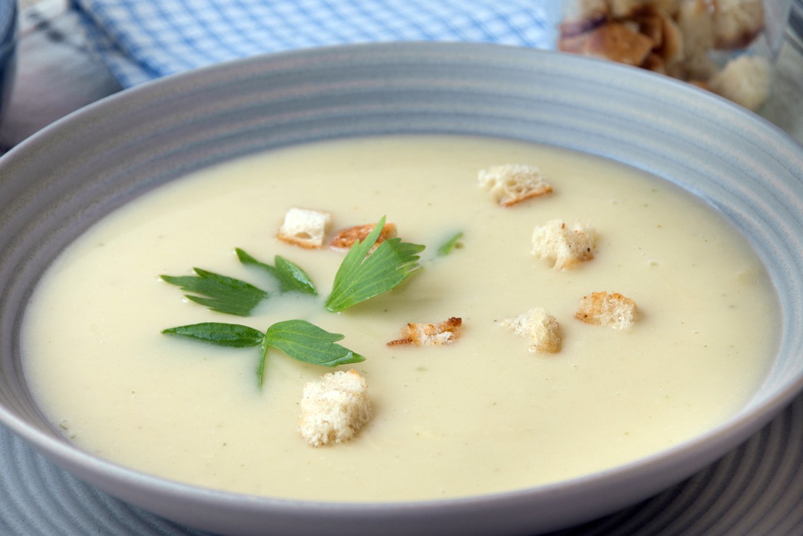 Sahnige Weißweinsuppe - Rezept