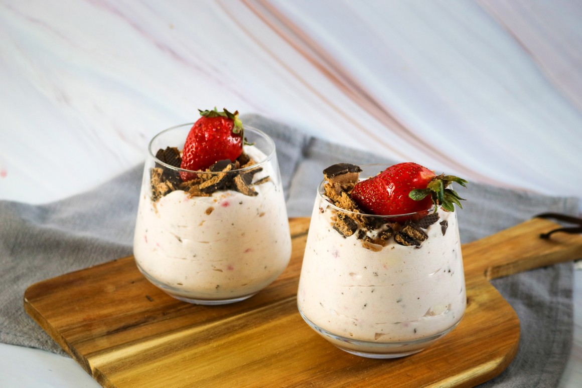 Schokokuss-Creme mit Erdbeeren