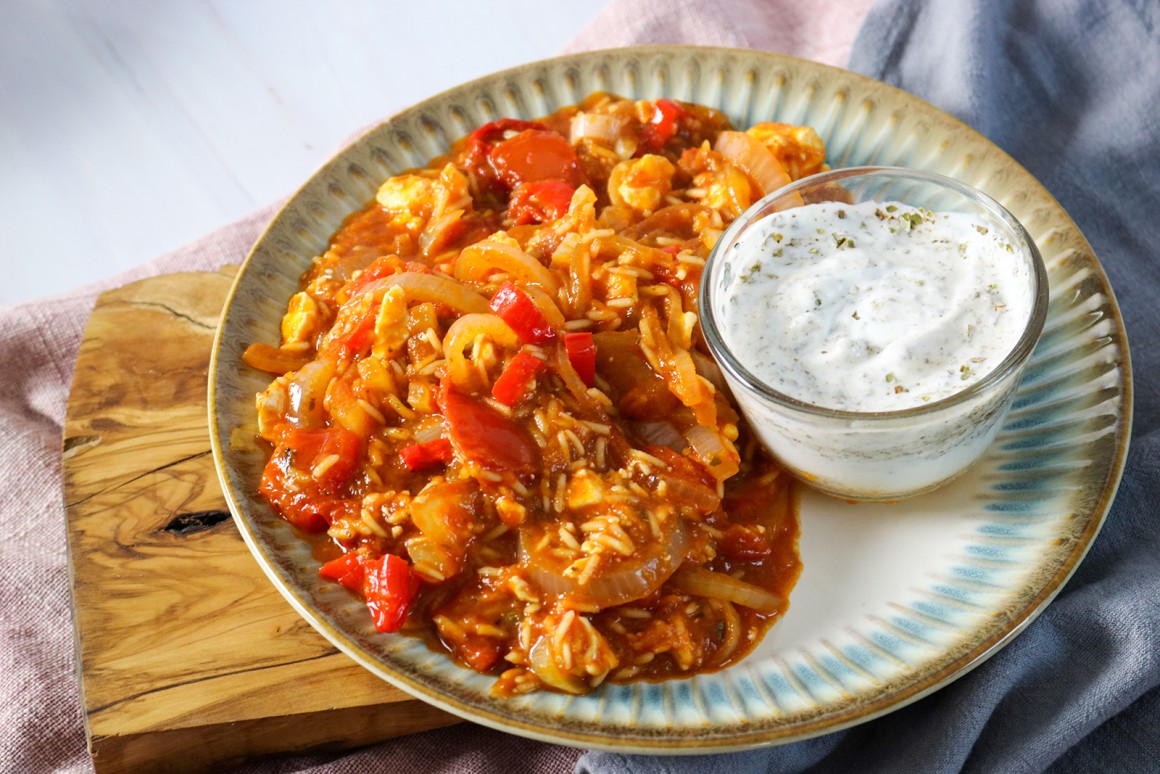 Tomaten-Reis-Pfanne mit Schafskäse - Rezept