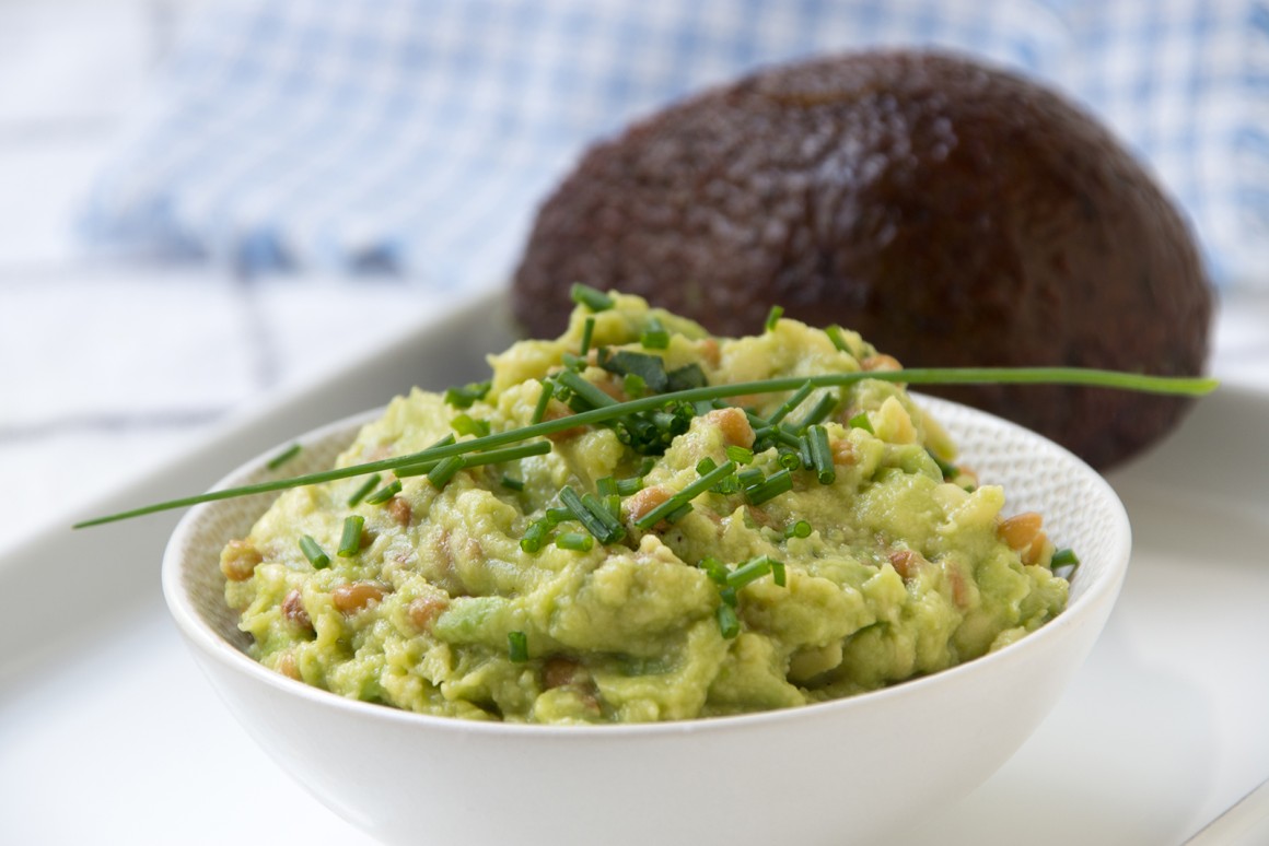 Veganer Linsenaufstrich mit Avocado