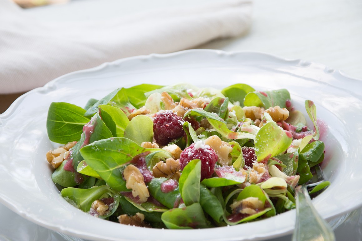 Feldsalat mit Himbeerdressing - Rezept