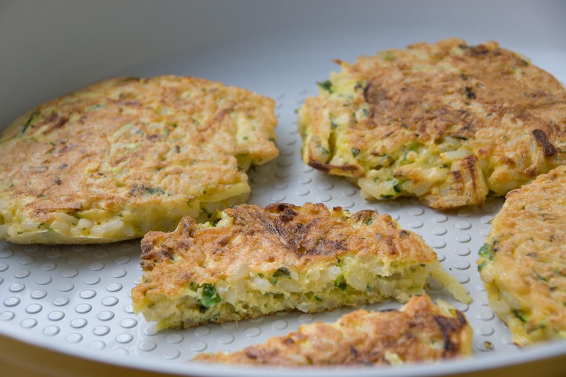 Gebratene Zucchini-Reis-Puffer
