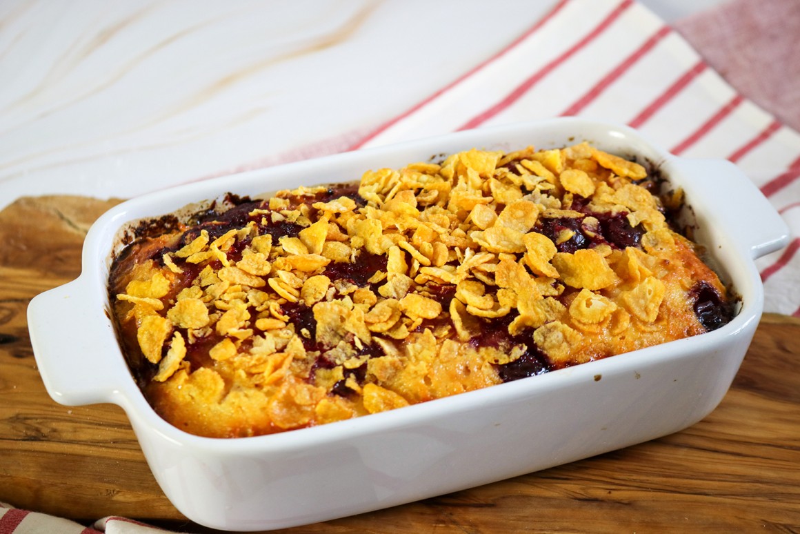 Quark-Auflauf mit Kirschen und Cornflakes