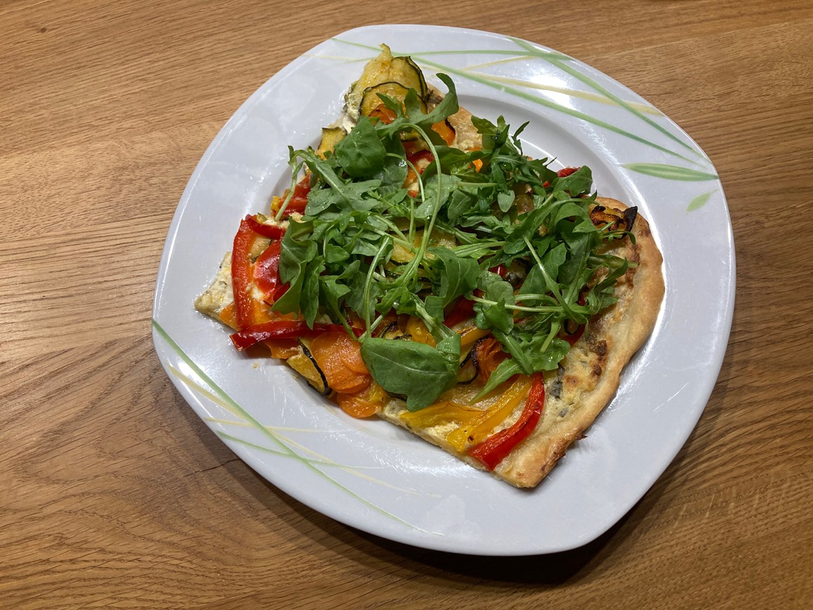 Vegetarischer Flammkuchen