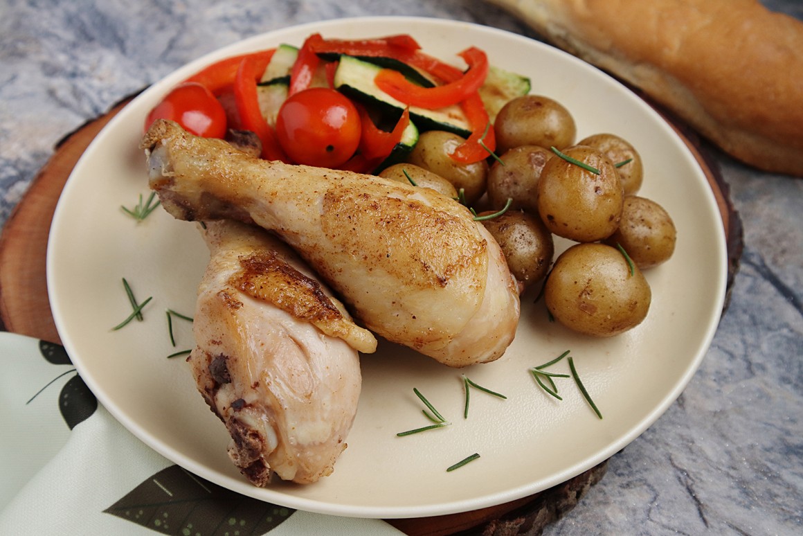 Hähnchenschenkel vom Blech