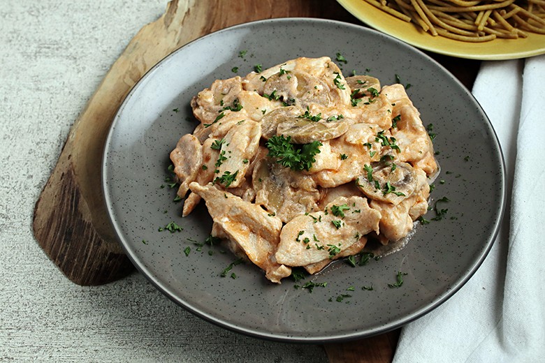 Hühnchen Stroganoff