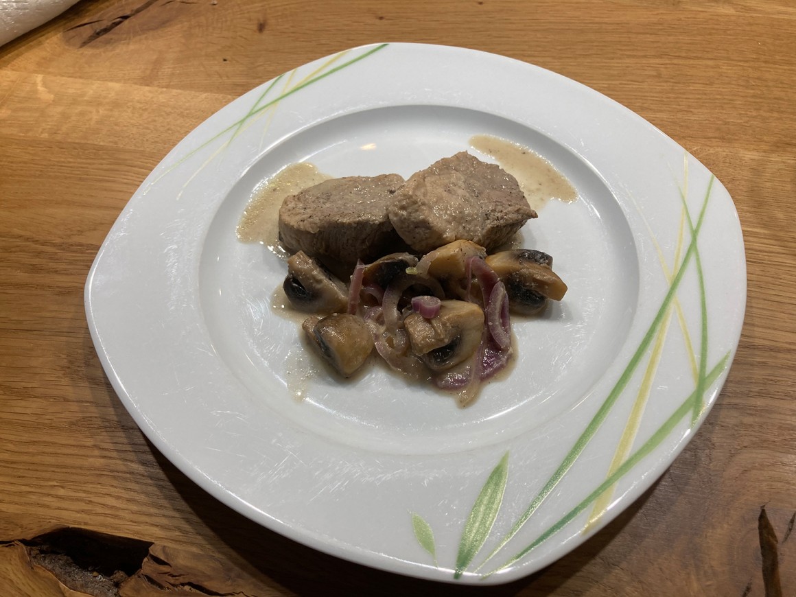 Schweinefilet in Senfrahm