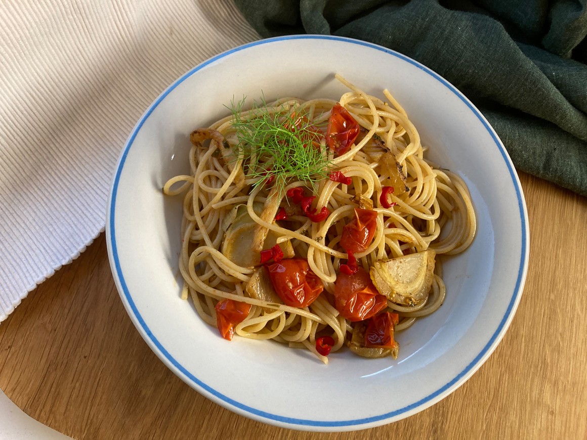 Pasta mit Fenchel und Tomaten
