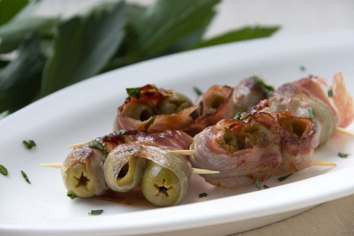 Oliven mit Speck