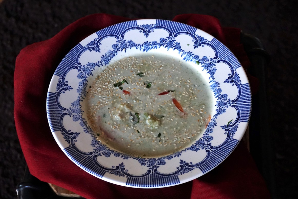 Spargelsuppe mit Kokosmilch
