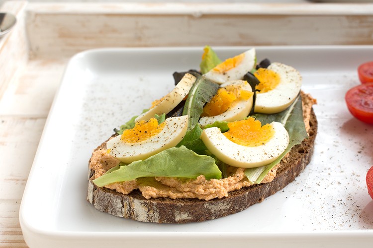 Brot mit Ei