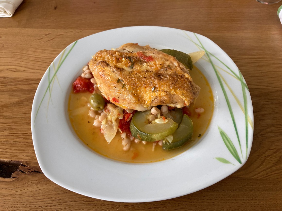 Huhn auf Gemüse