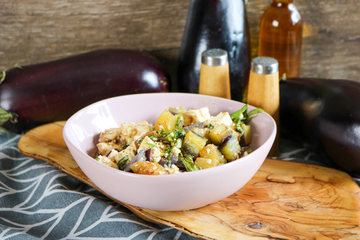 Auberginensalat mit Schafskäse