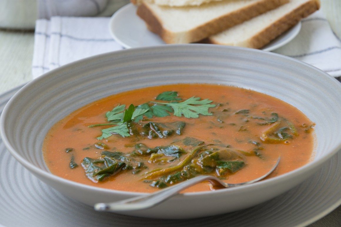 Mangoldsuppe mit Kokosmilch