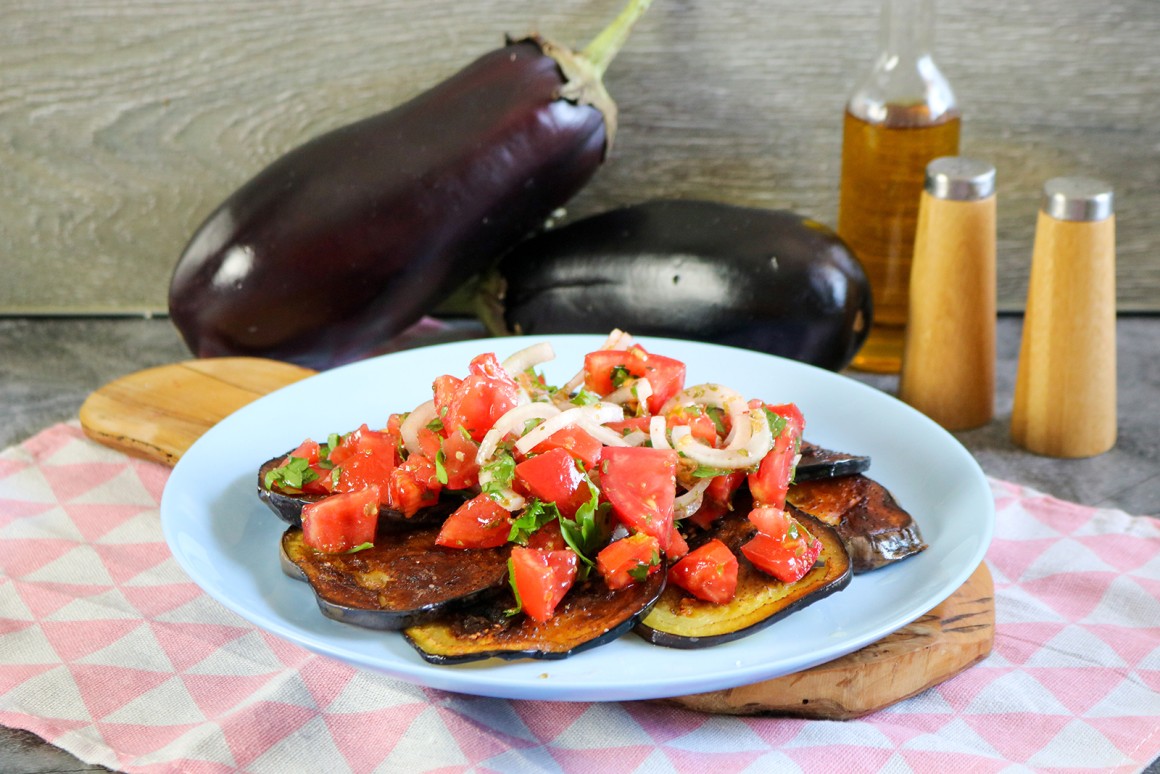 Auberginen mit Tomaten