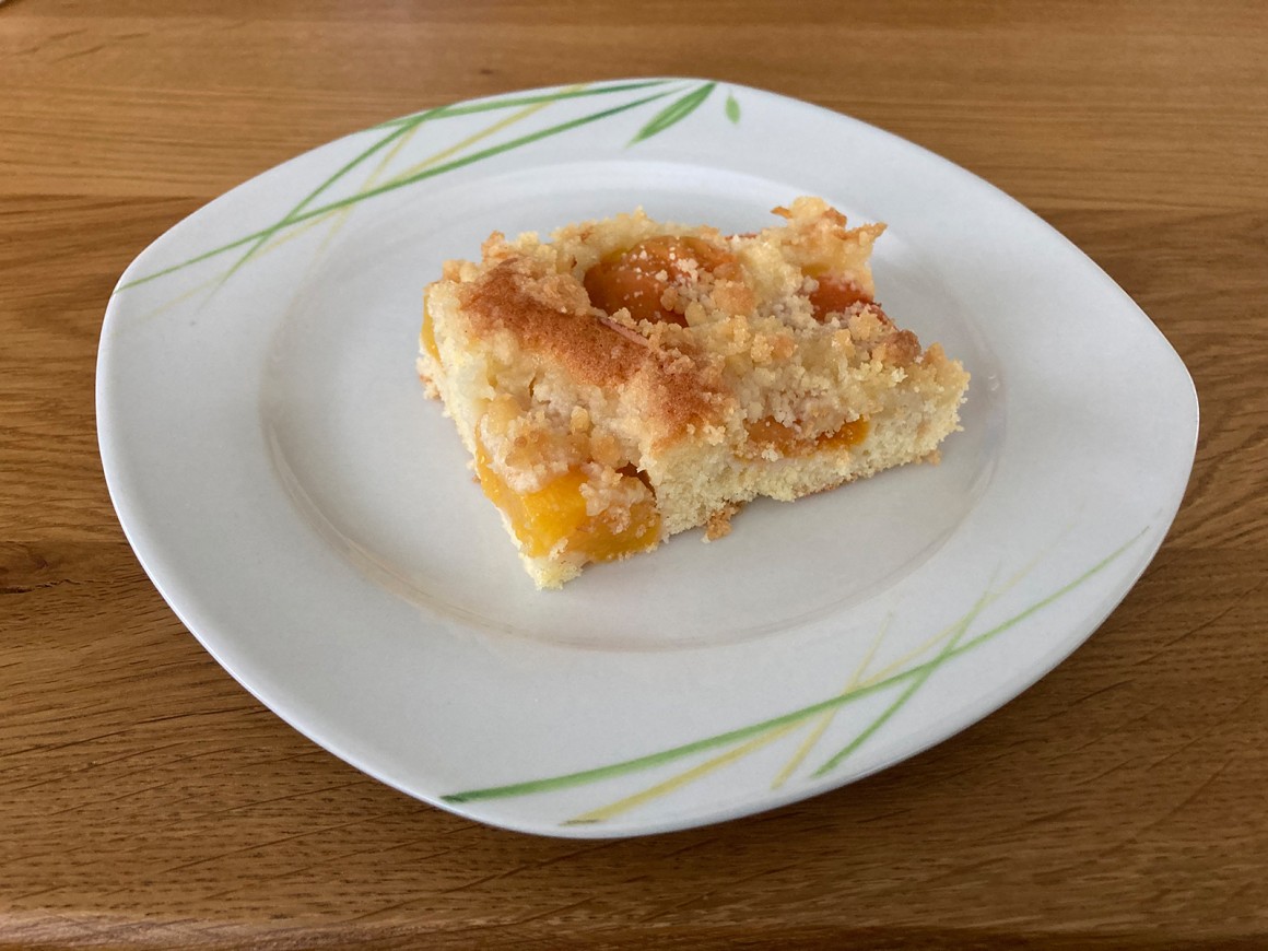 Aprikosenkuchen vom Blech