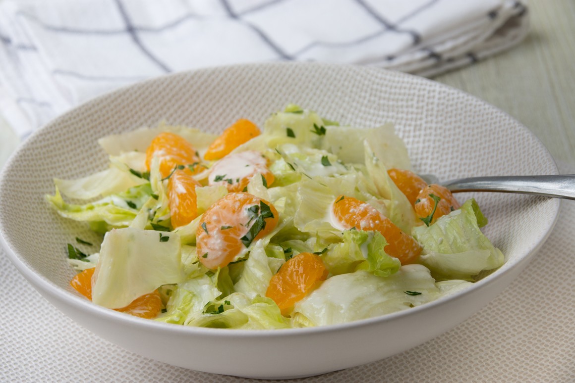 Eisbergsalat mit Mandarinen
