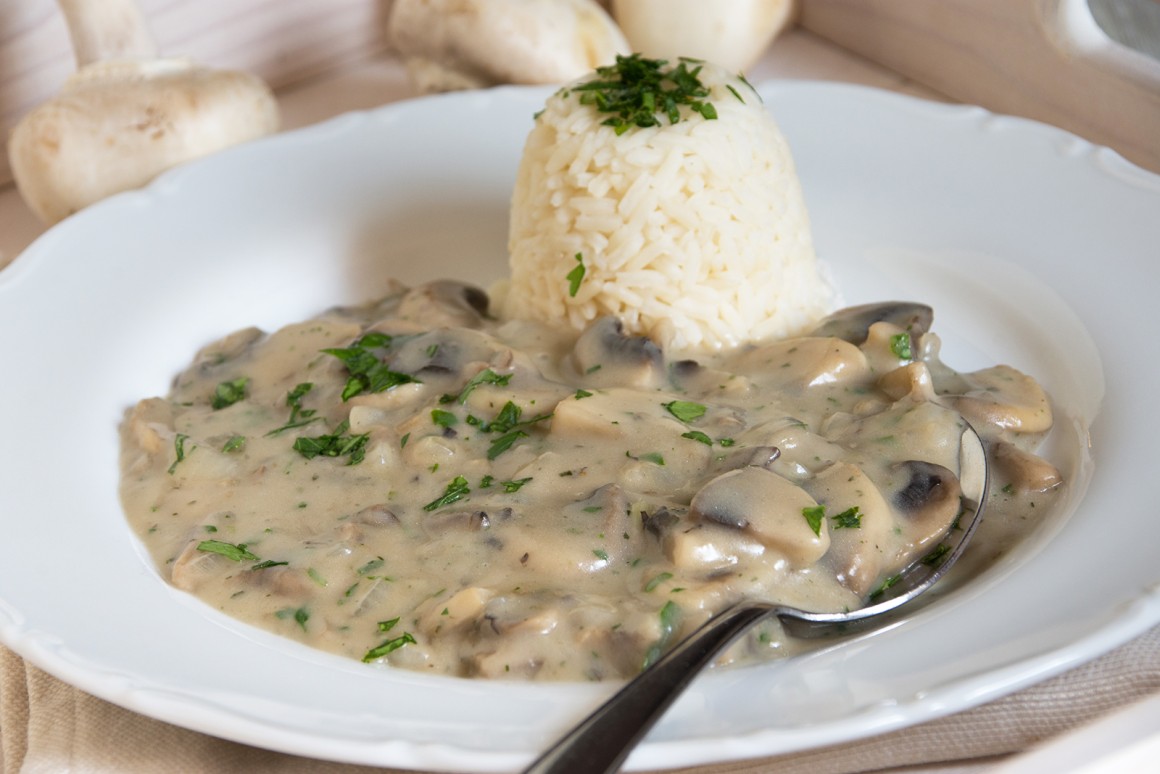 Pilzragout in Kräuterrahmsauce