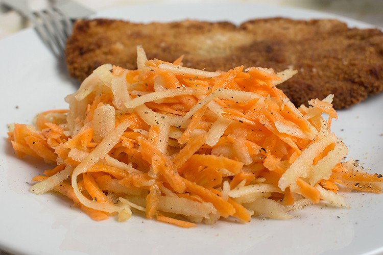 Möhren-Apfel-Salat