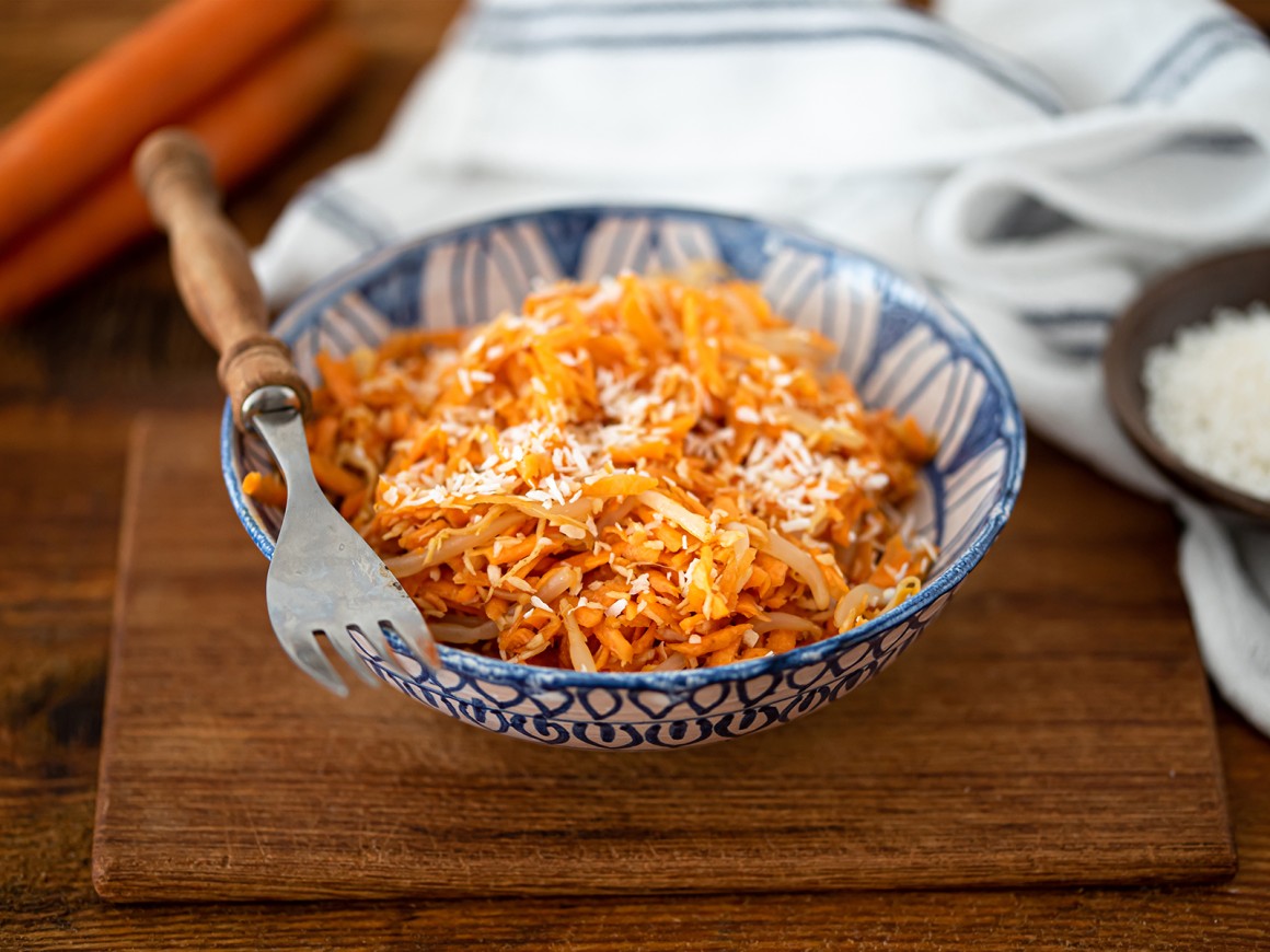Veganer Möhrensalat mit Kokos
