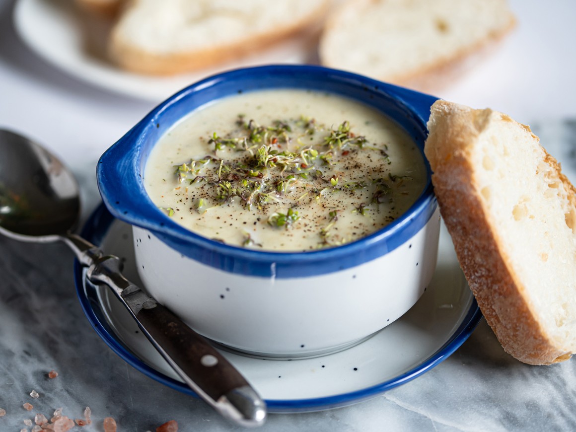 Blumenkohlsuppe mit Hackfleisch
