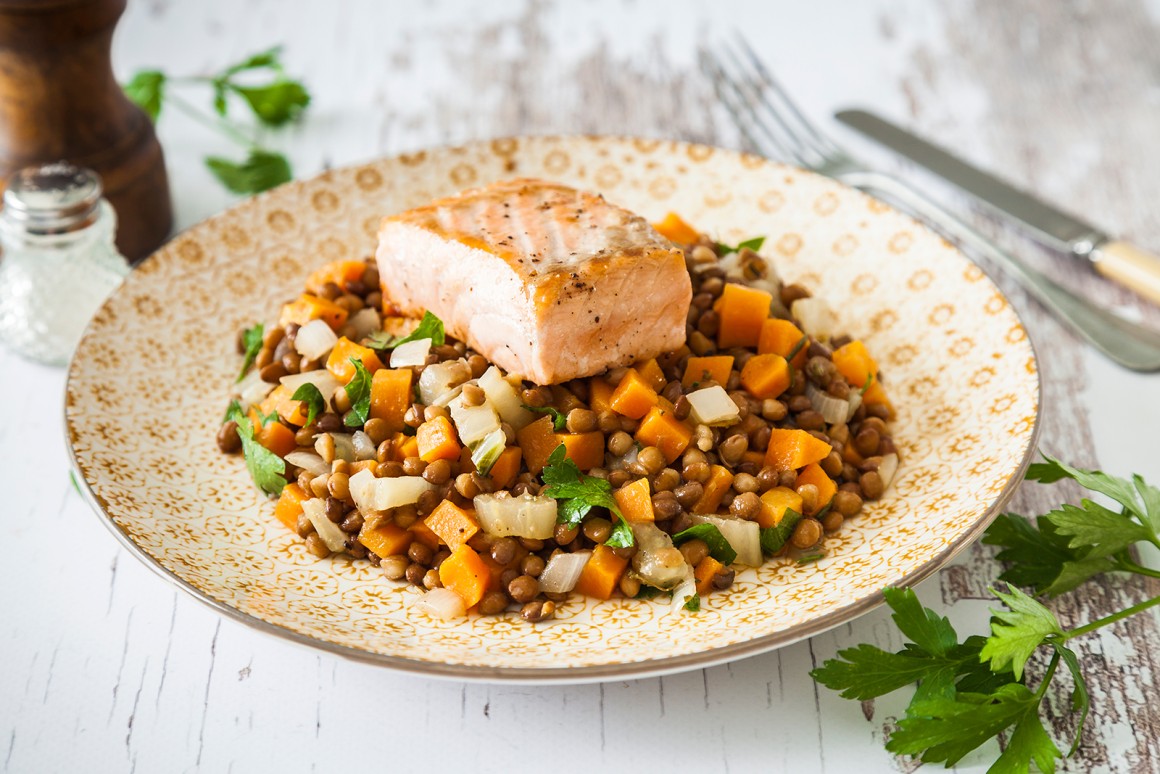Linsensalat mit Lachs