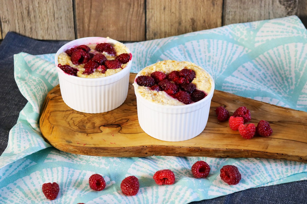 Tassenkuchen mit Himbeeren