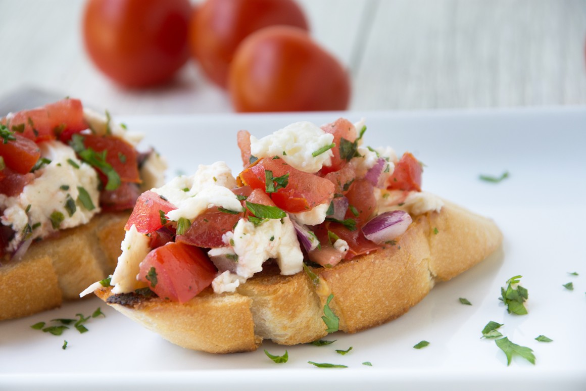 Tomate-Mozzarella Bruschetta