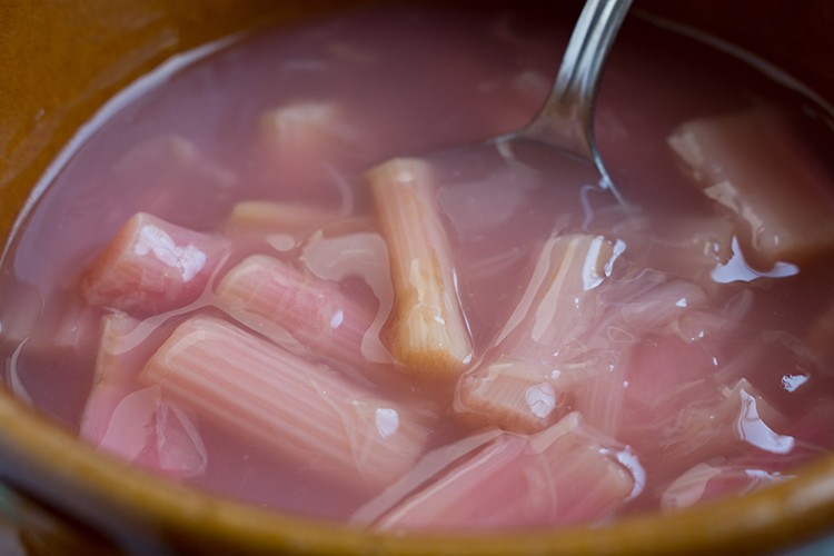 Rhabarber-Grütze nach Omas Rezept