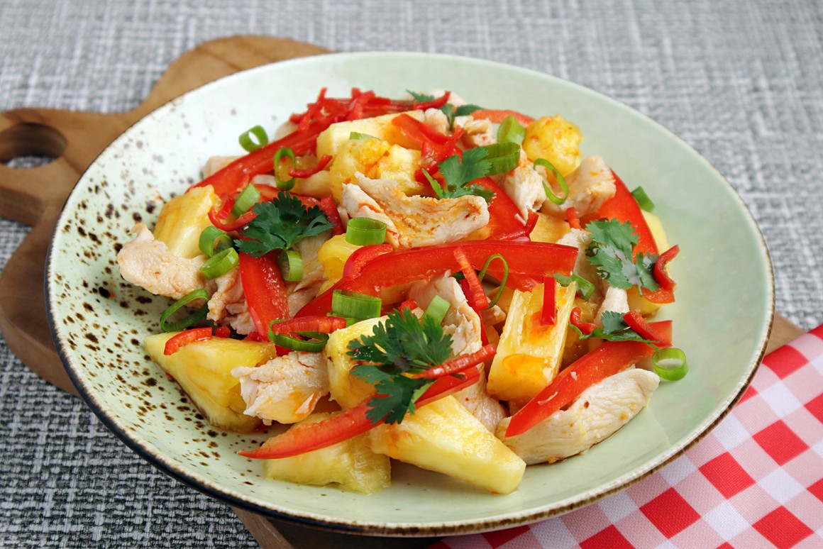 Geflügelsalat mit Ananas