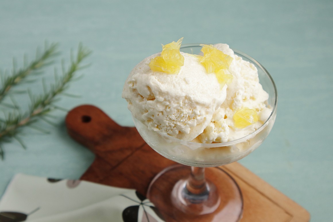 Rosmarin-Eis mit Honig