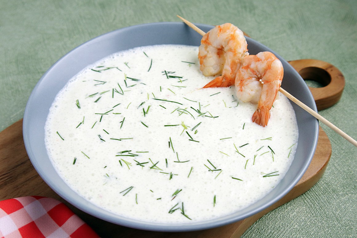 Geeiste Gurkensuppe mit Garnelen - Rezept