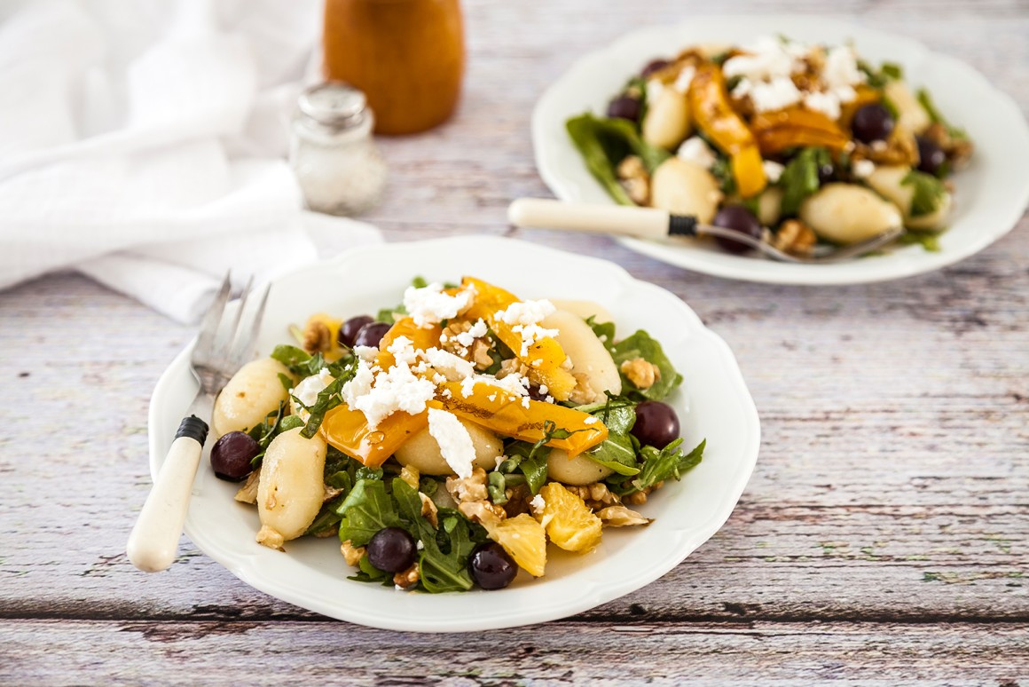 Gnocchi Salat mit Rucola und Schafskäse